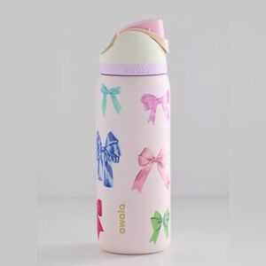 🎀Owala Urban Outfitters Exclusive “GIRLHOOD” FreeSip 32 oz Water Bottle🎀